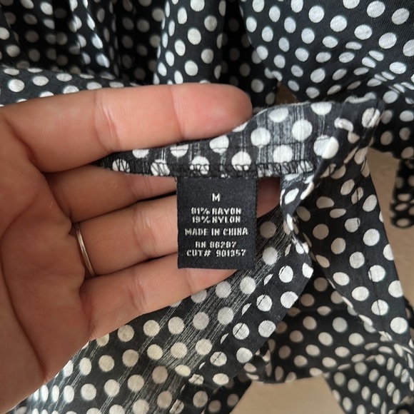 BCBGMAXAZRIA Puffy Sleeve Oversized Polka Dot Tie Neck Blouse - Picture 7 of 9